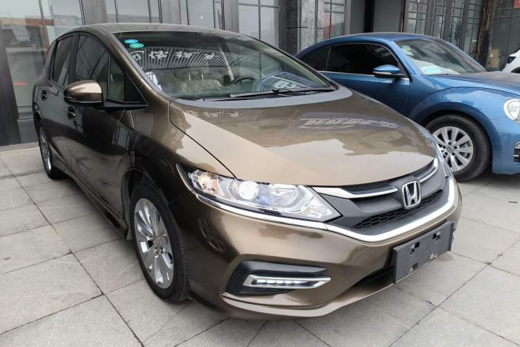 Used Honda Jade 2017 1.8L automatic Comfort version 5 seats Exterior 2