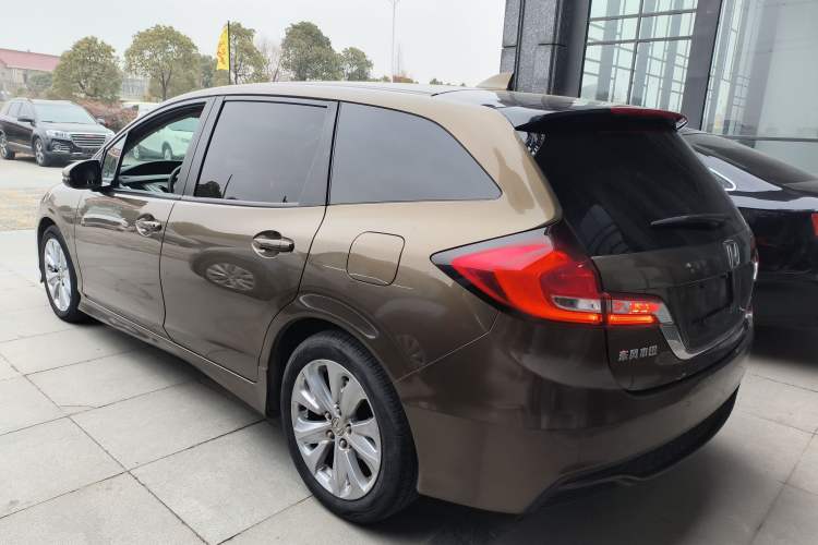 Used Honda Jade 2017 1.8L automatic Comfort version 5 seats Exterior 3