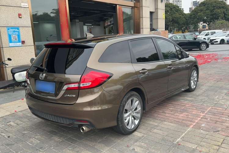 Used Honda Jade 2017 1.8L automatic Comfort version 5 seats Exterior 3
