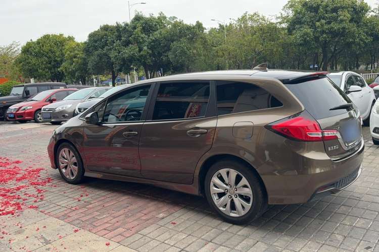 Used Honda Jade 2017 1.8L automatic Comfort version 5 seats Exterior 5