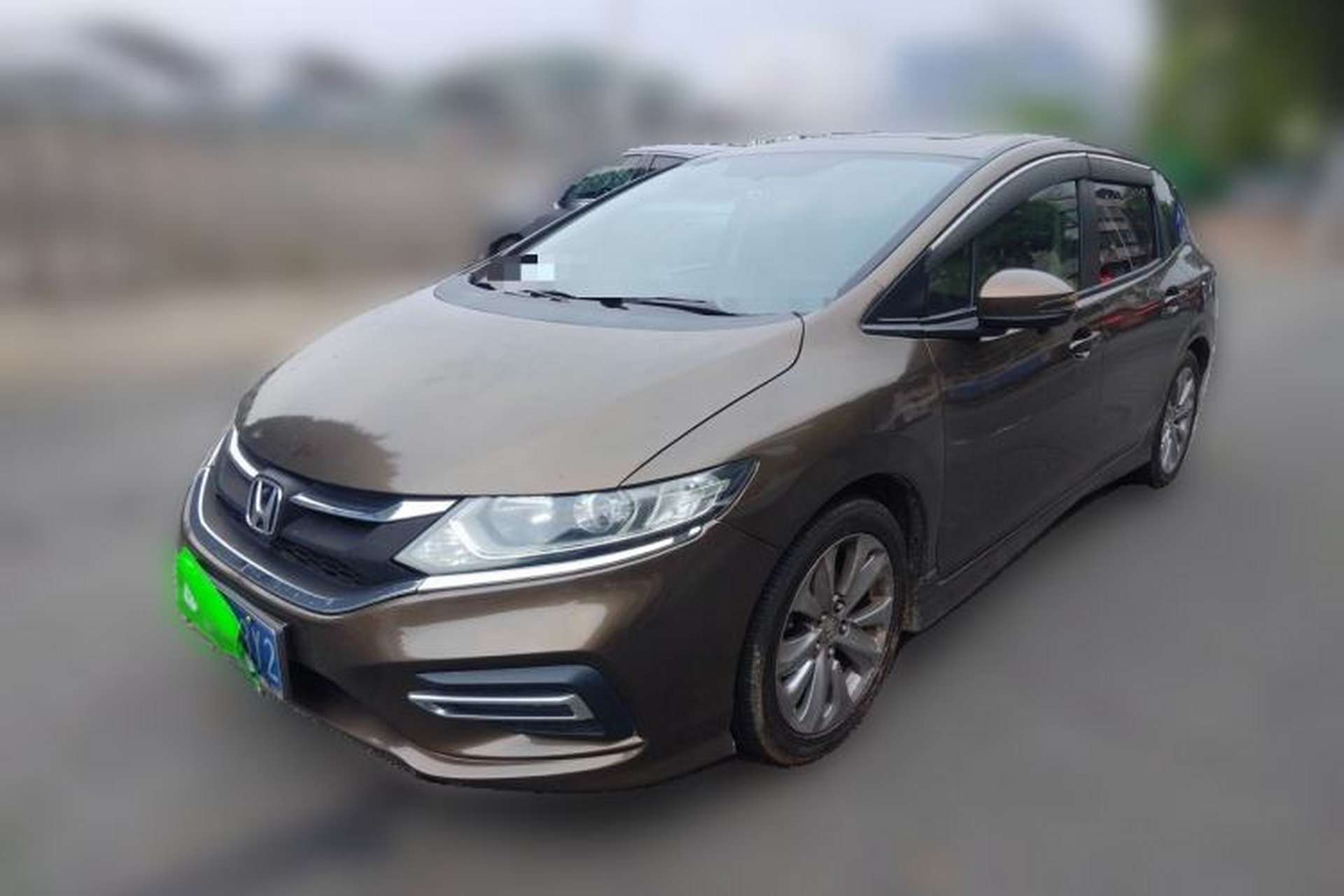 Used Honda Jade 2017 1.8L automatic Comfort version 5 seats Front Left 45 Deg