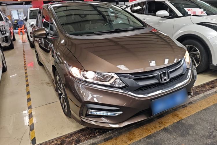 Used Honda Jade 2017 1.8L automatic Comfort version 5 seats Front Right 45 Deg