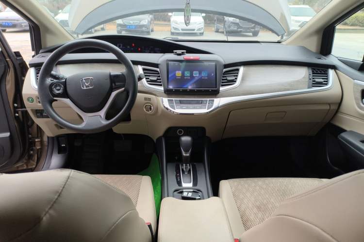 Used Honda Jade 2017 1.8L automatic Comfort version 5 seats Gear Lever