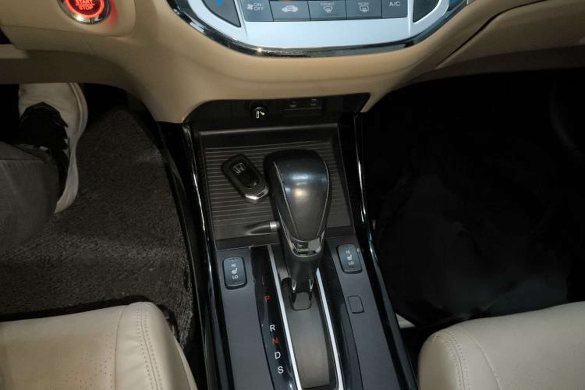 Used Honda Jade 2017 210 TURBO CVT Luxury Edition 5 Seats Gear Lever