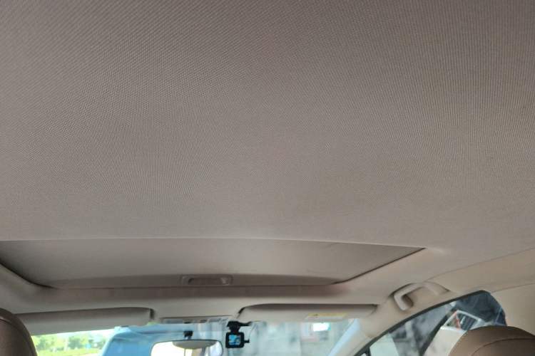Used Honda Jade 2017 1.8L automatic Comfort version 5 seats Headliner