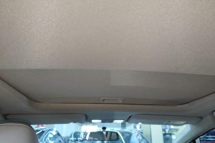 Used Honda Jade 2017 1.8L automatic Comfort version 5 seats Headliner