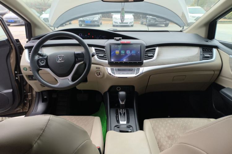 Used Honda Jade 2017 1.8L automatic Comfort version 5 seats Interior 2