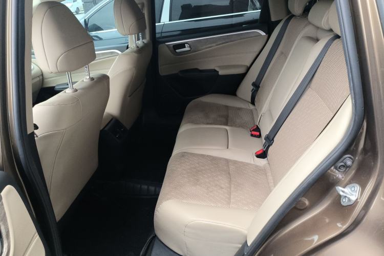 Used Honda Jade 2017 1.8L automatic Comfort version 5 seats Interior 4