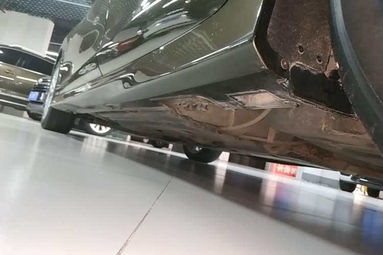 Used Honda Jade 2017 1.8L Automatic Classic Edition 5 seats Left Side Sill