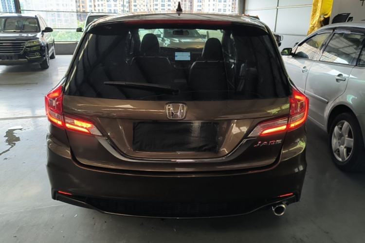 Used Honda Jade 2017 1.8L automatic Comfort version 5 seats Rear