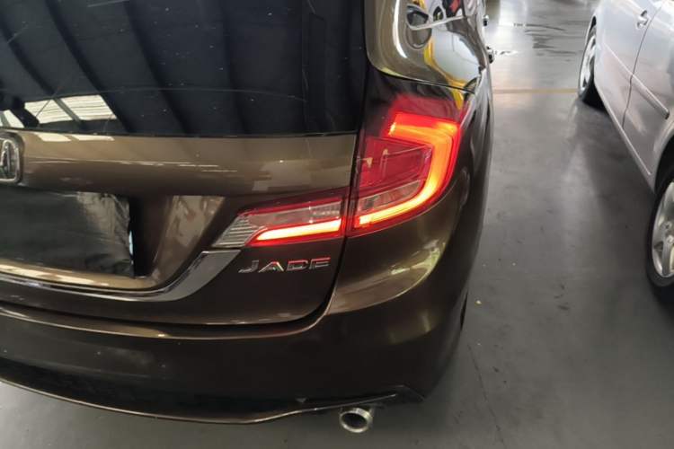 Used Honda Jade 2017 1.8L automatic Comfort version 5 seats Right Rear Taillight