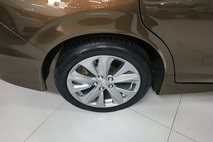 Used Honda Jade 2017 1.8L Automatic Classic Edition 5 seats Right Rear Wheel Hub