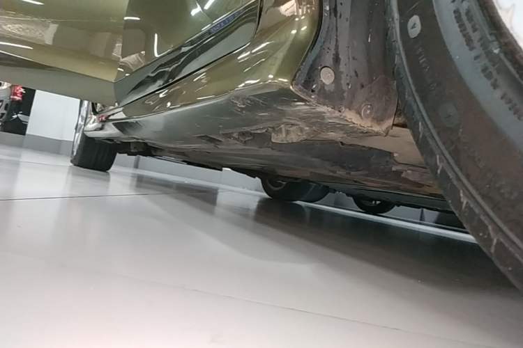 Used Honda Jade 2017 1.8L Automatic Classic Edition 5 seats Right Side Sill