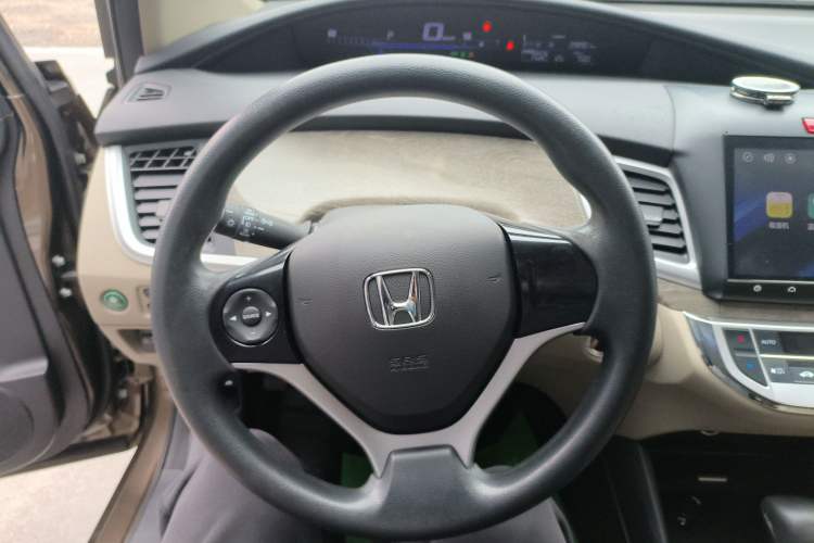 Used Honda Jade 2017 1.8L automatic Comfort version 5 seats Steering Wheel