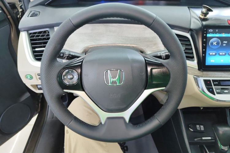 Used Honda Jade 2017 1.8L automatic Comfort version 5 seats Steering Wheel