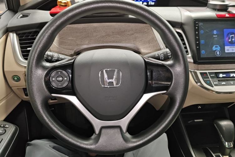 Used Honda Jade 2017 1.8L automatic Comfort version 5 seats Steering Wheel