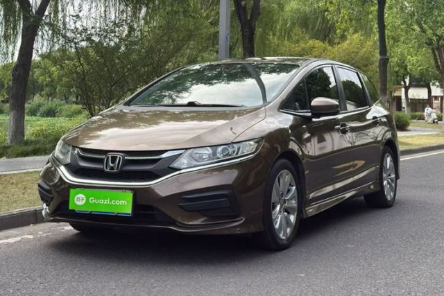Honda Jade 2017 1.8L Automatic Classic Edition 5 seats с пробегом