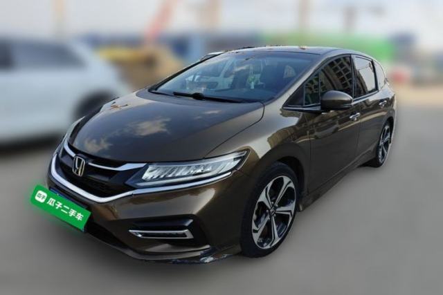 Używany Honda Jade 2017 210 TURBO CVT Luxury Edition 5 Seats