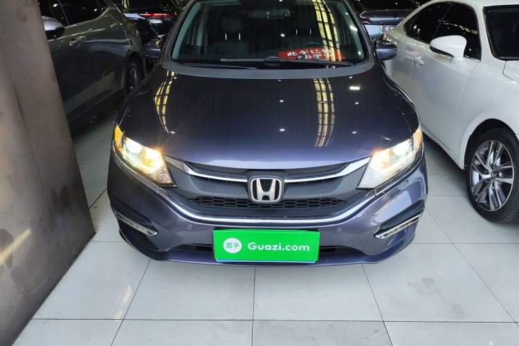 Used Honda Jade 2017 1.8L automatic Comfort version 5 seats Exterior 1