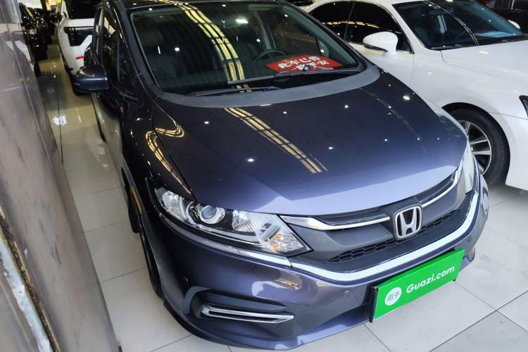 Used Honda Jade 2017 1.8L automatic Comfort version 5 seats Exterior 2