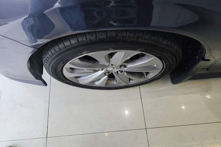 Used Honda Jade 2017 1.8L automatic Comfort version 5 seats Exterior 7