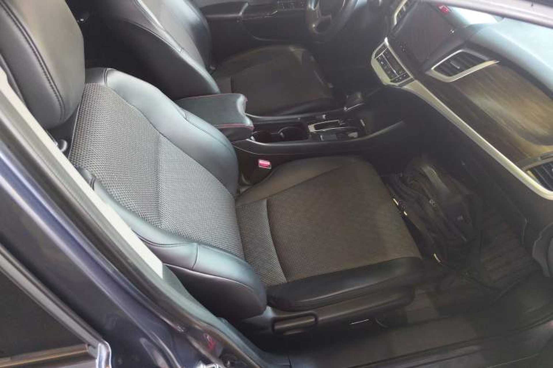 Used Honda Jade 2017 1.8L automatic Comfort version 5 seats Right Front Seat