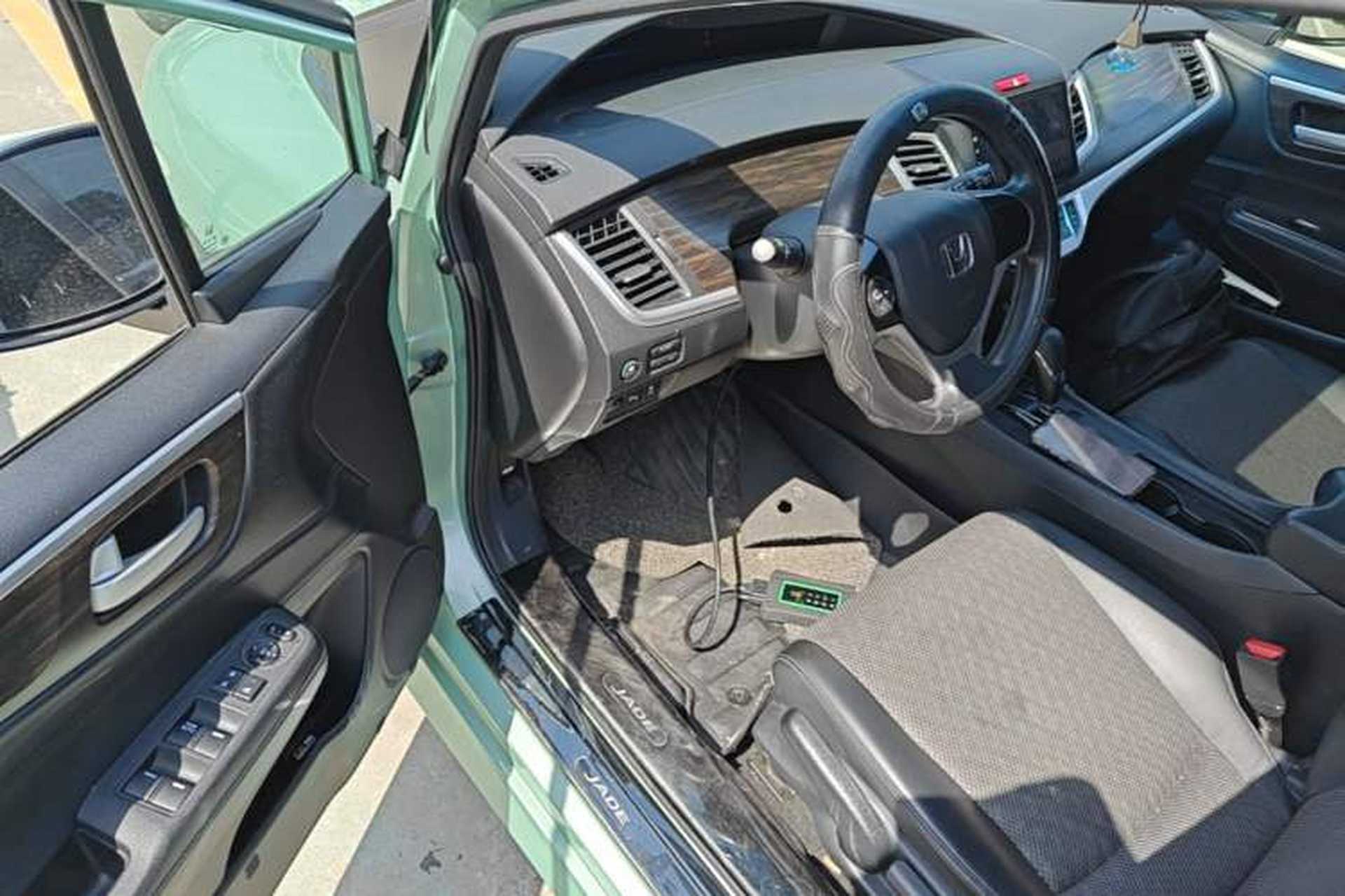 Used Honda Jade 2017 1.8L automatic Comfort version 5 seats Driver Seat