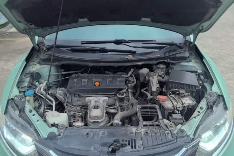Used Honda Jade 2017 1.8L automatic Comfort version 5 seats Engine Bay
