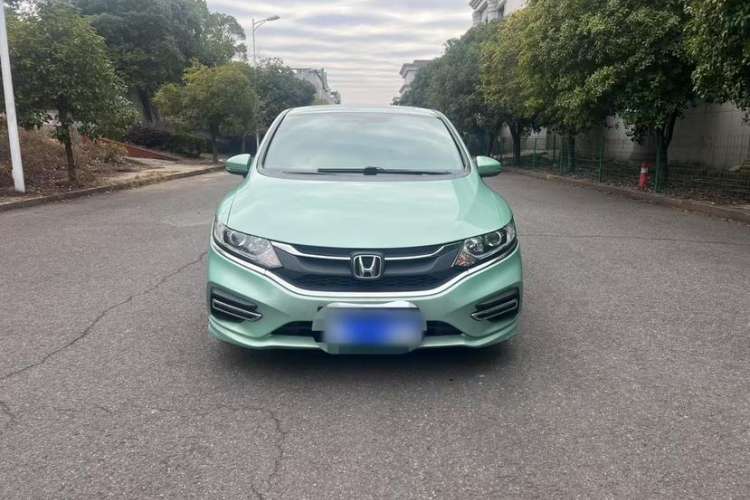 Used Honda Jade 2017 1.8L automatic Comfort version 5 seats Exterior 1