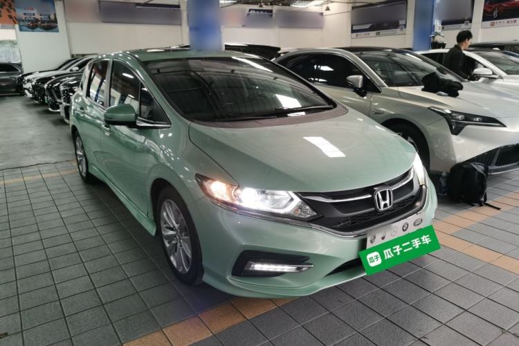 Used Honda Jade 2017 1.8L automatic Comfort version 5 seats Exterior 1
