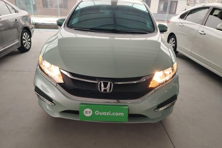 Used Honda Jade 2017 1.8L automatic Comfort version 5 seats Exterior 1