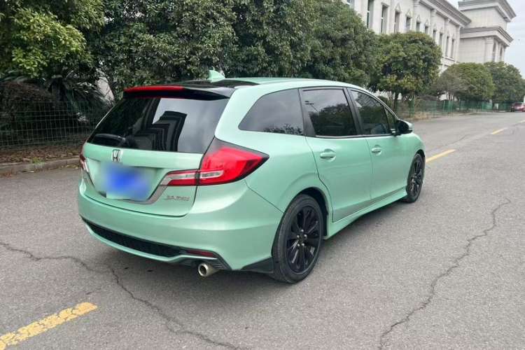Used Honda Jade 2017 1.8L automatic Comfort version 5 seats Exterior 2
