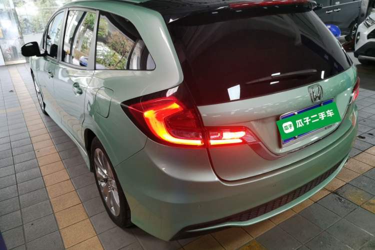 Used Honda Jade 2017 1.8L automatic Comfort version 5 seats Exterior 2