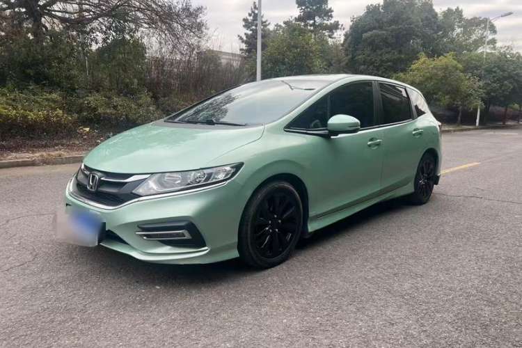 Used Honda Jade 2017 1.8L automatic Comfort version 5 seats Exterior 3