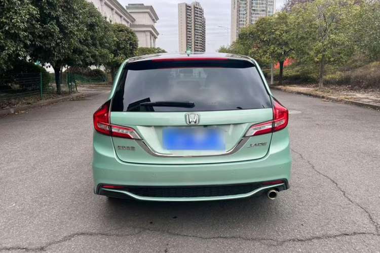 Used Honda Jade 2017 1.8L automatic Comfort version 5 seats Exterior 4