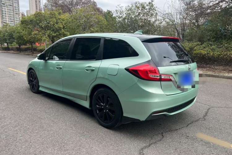 Used Honda Jade 2017 1.8L automatic Comfort version 5 seats Exterior 5