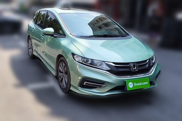 Used Honda Jade 2017 1.8L automatic Comfort version 5 seats Front Right 45 Deg