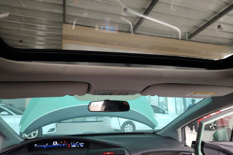Used Honda Jade 2017 1.8L automatic Comfort version 5 seats Headliner