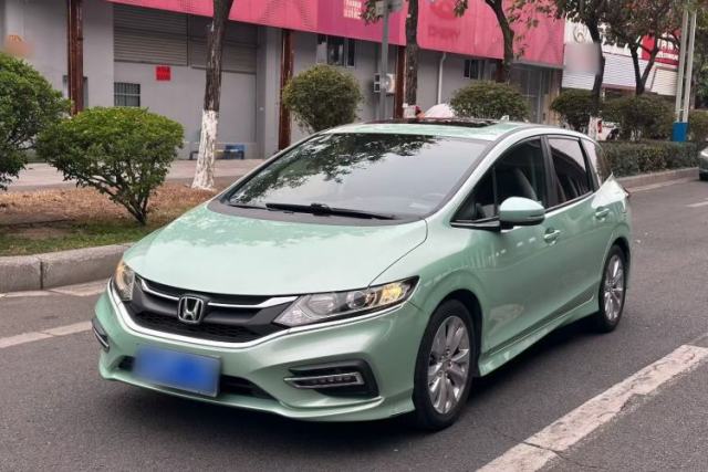 Used Honda Jade 2017 1.8L automatic Comfort version 5 seats