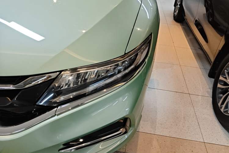 Used Honda Jade 2017 210 TURBO CVT Luxury Edition 5 Seats Left Front Headlight