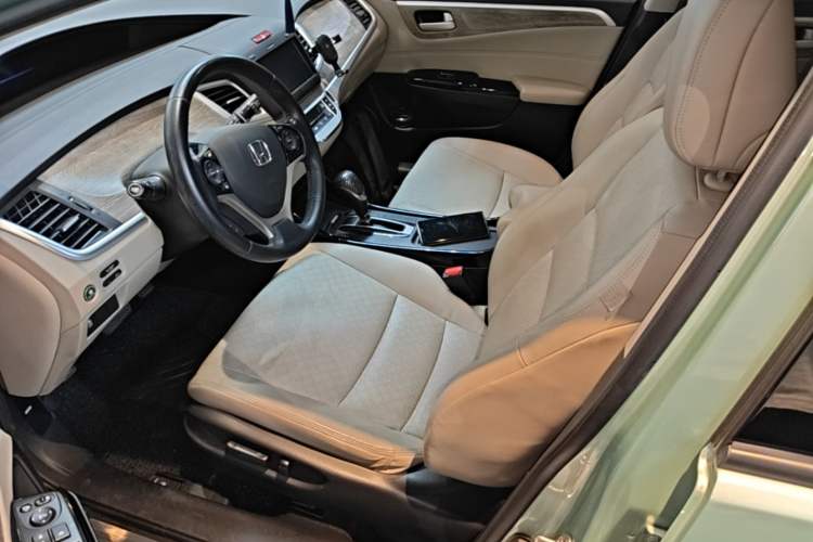 Used Honda Jade 2017 210 TURBO CVT Luxury Edition 5 Seats Left Front Seat