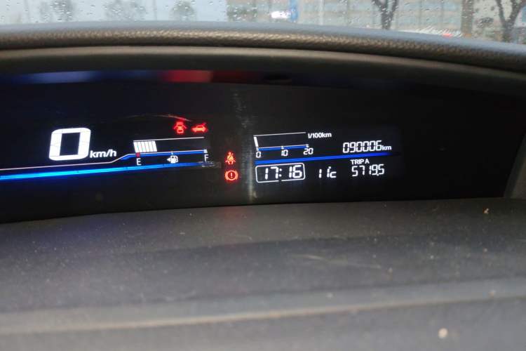 Used Honda Jade 2017 210 TURBO CVT Luxury Edition 5 Seats Odometer Close Up