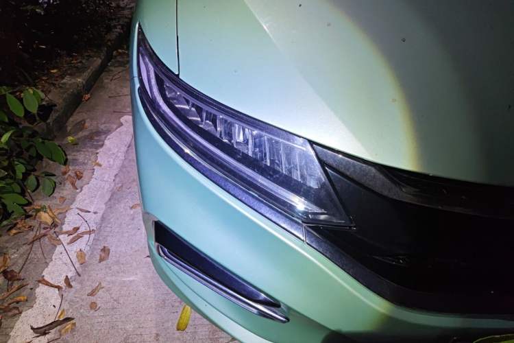 Used Honda Jade 2017 210 TURBO CVT Luxury Edition 5 Seats Right Front Headlight