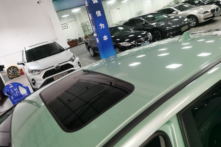 Used Honda Jade 2017 1.8L automatic Comfort version 5 seats Roof