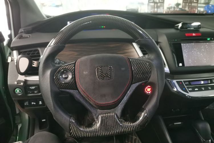 Used Honda Jade 2017 1.8L automatic Comfort version 5 seats Steering Wheel