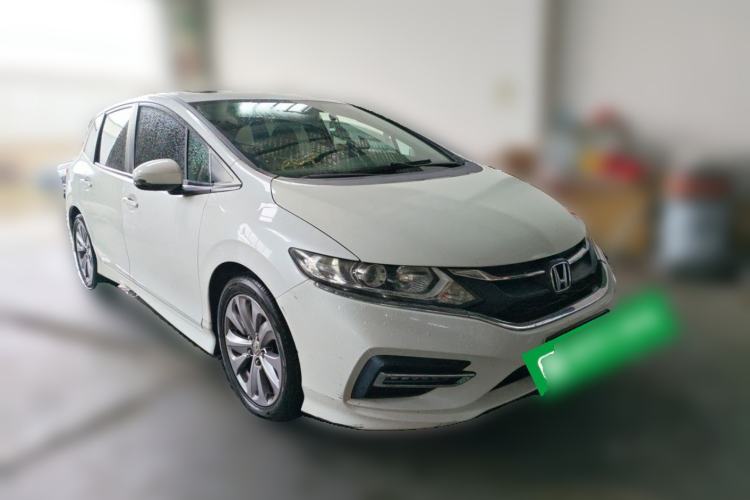 Used Honda Jade 2017 1.8L automatic Comfort version 5 seats Front Right 45 Deg