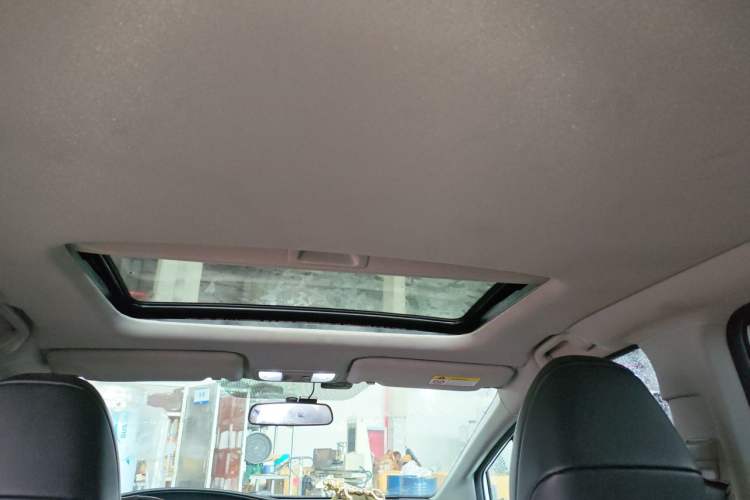 Used Honda Jade 2017 1.8L automatic Comfort version 5 seats Headliner