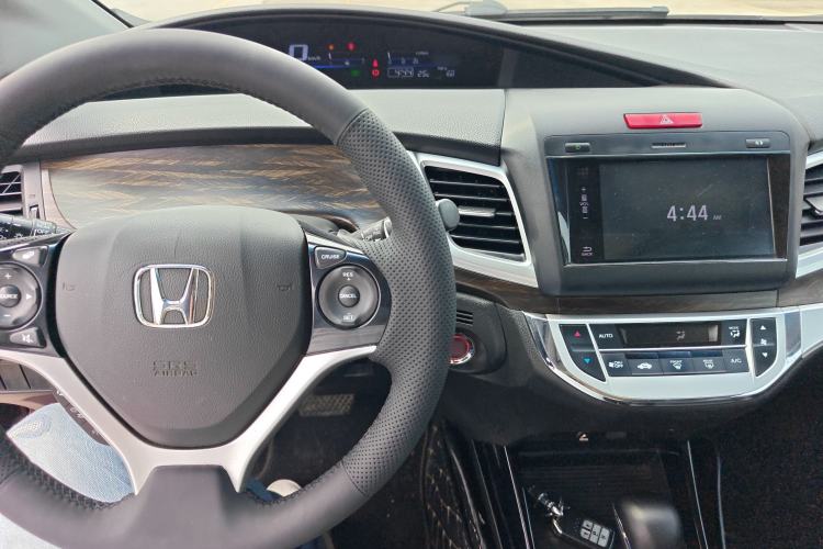 Used Honda Jade 2017 210 TURBO CVT Luxury Edition 5 Seats Center Console