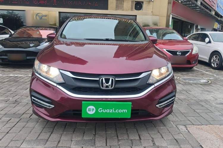 Used Honda Jade 2017 1.8L automatic Comfort version 5 seats Exterior 1