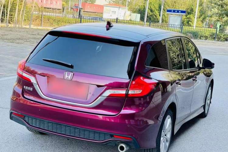 Used Honda Jade 2017 1.8L automatic Comfort version 5 seats Exterior 1